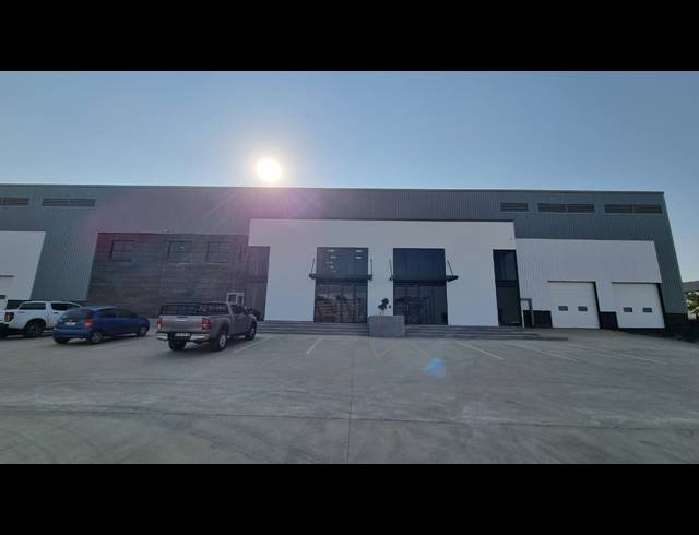 2,406M² WAREHOUSE TO LET IN POMONA